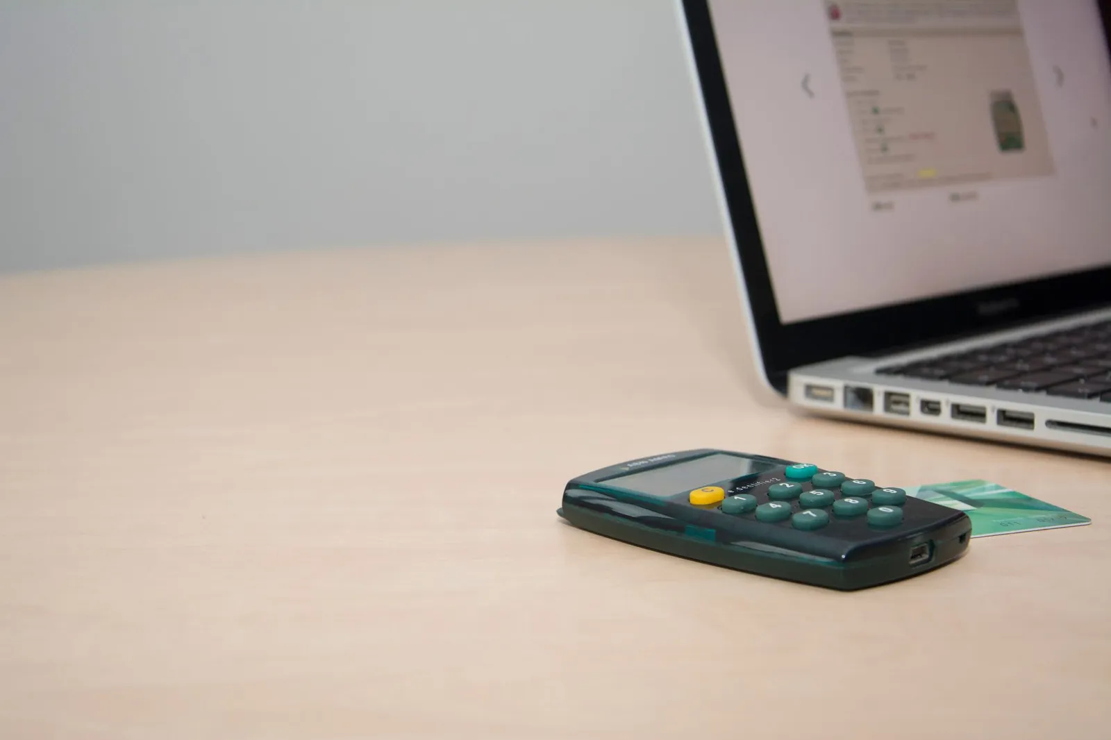 Business vs Personal Credit Card: Which Should You Use for Your Business?